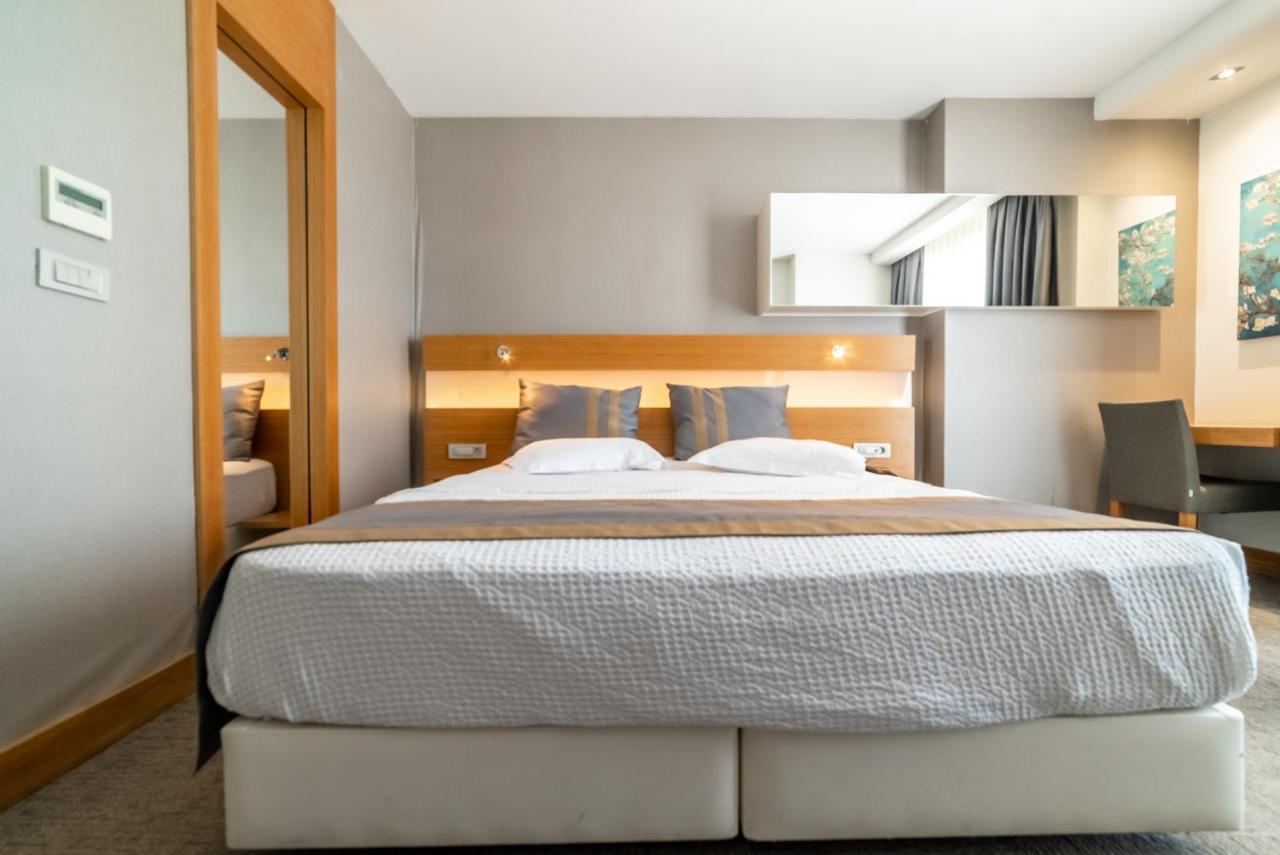 Atik Hotel Unye ภายนอก รูปภาพ