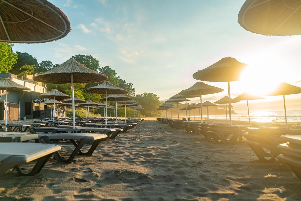 Atik Hotel Unye ภายนอก รูปภาพ