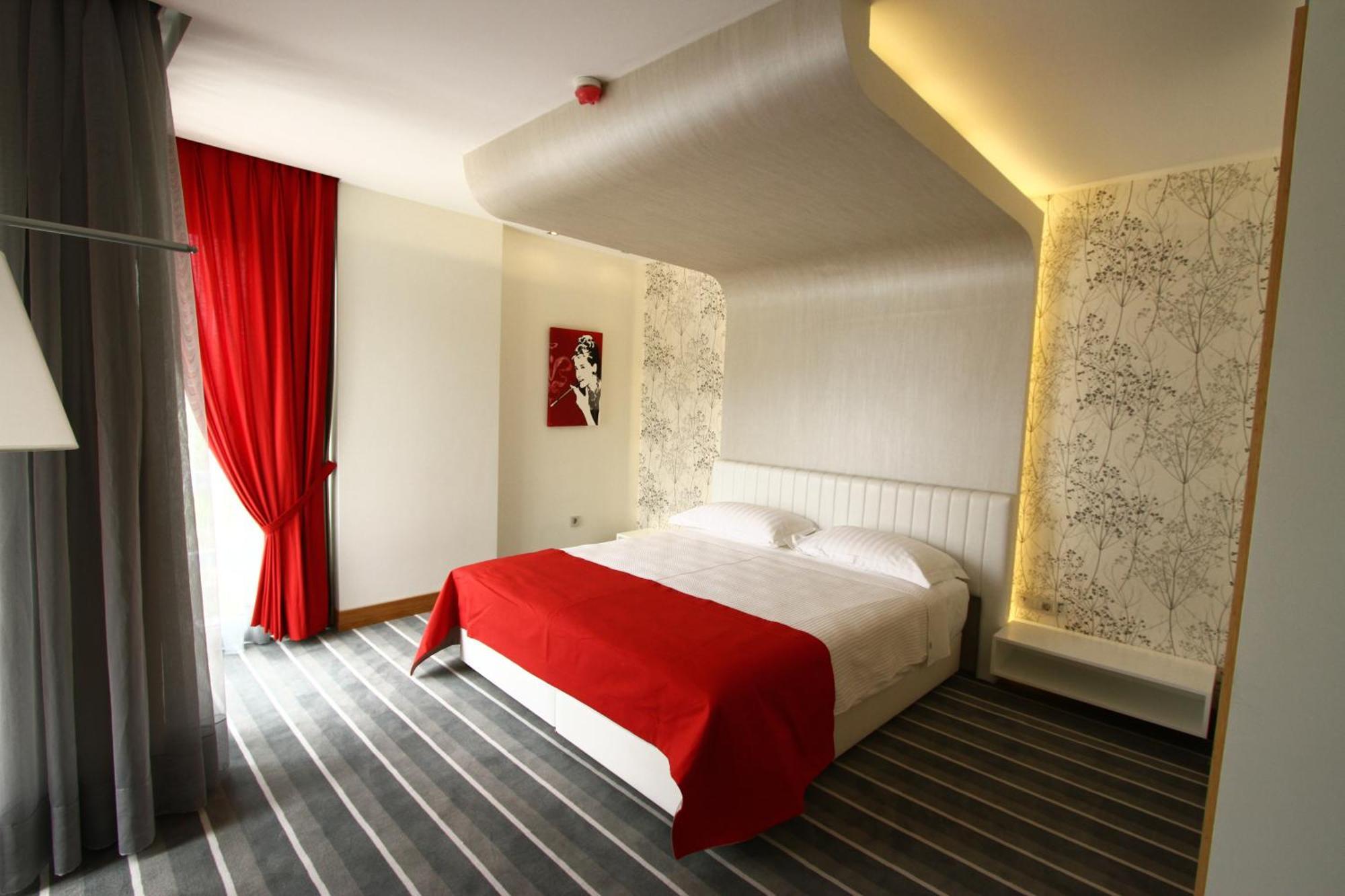 Atik Hotel Unye ภายนอก รูปภาพ
